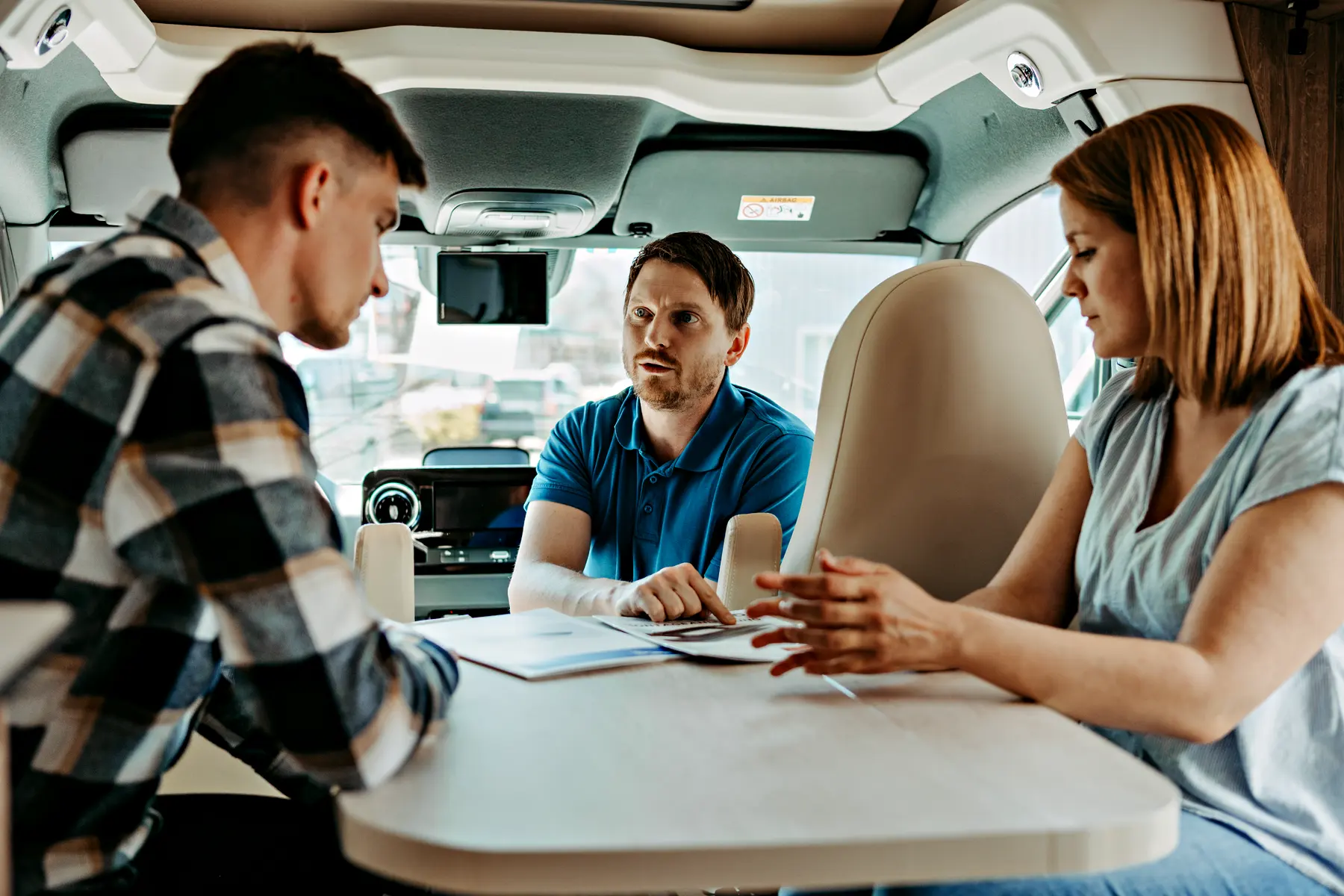 Beratung im Camper-Fahrzeug