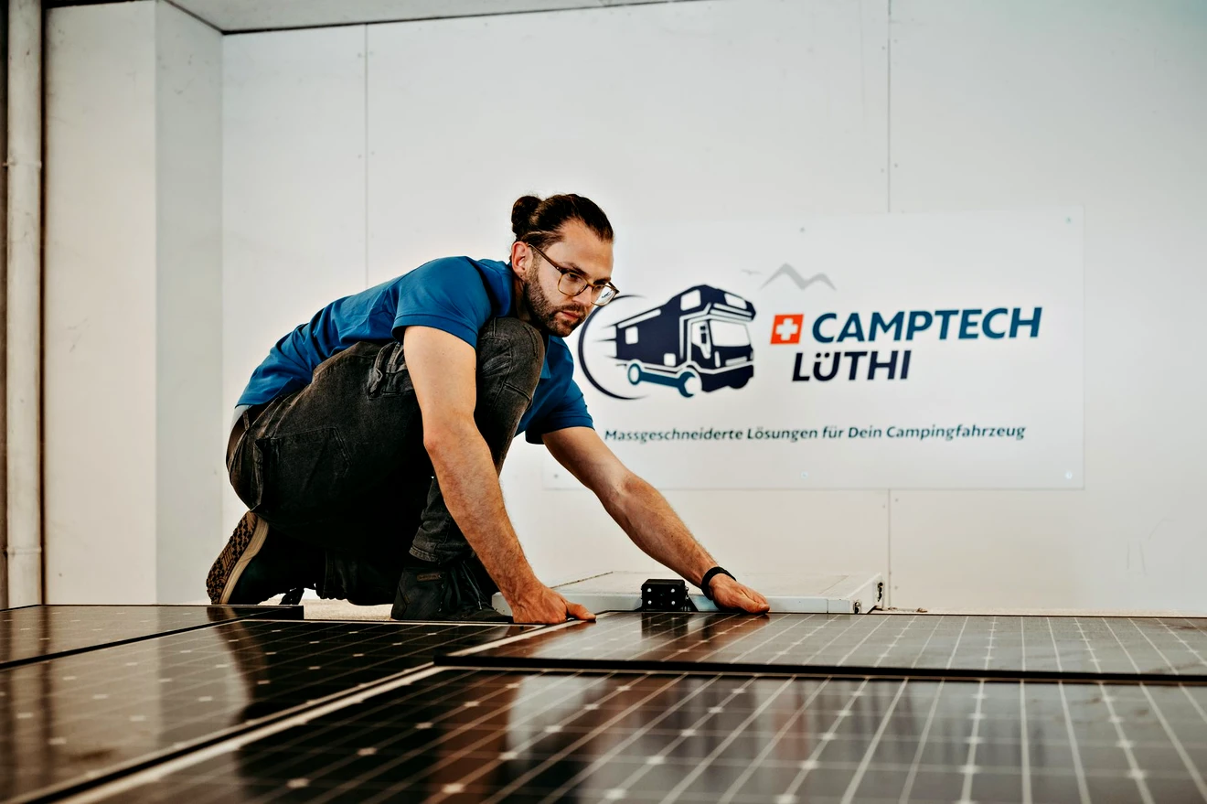 Solarmodule werden vorbereitet